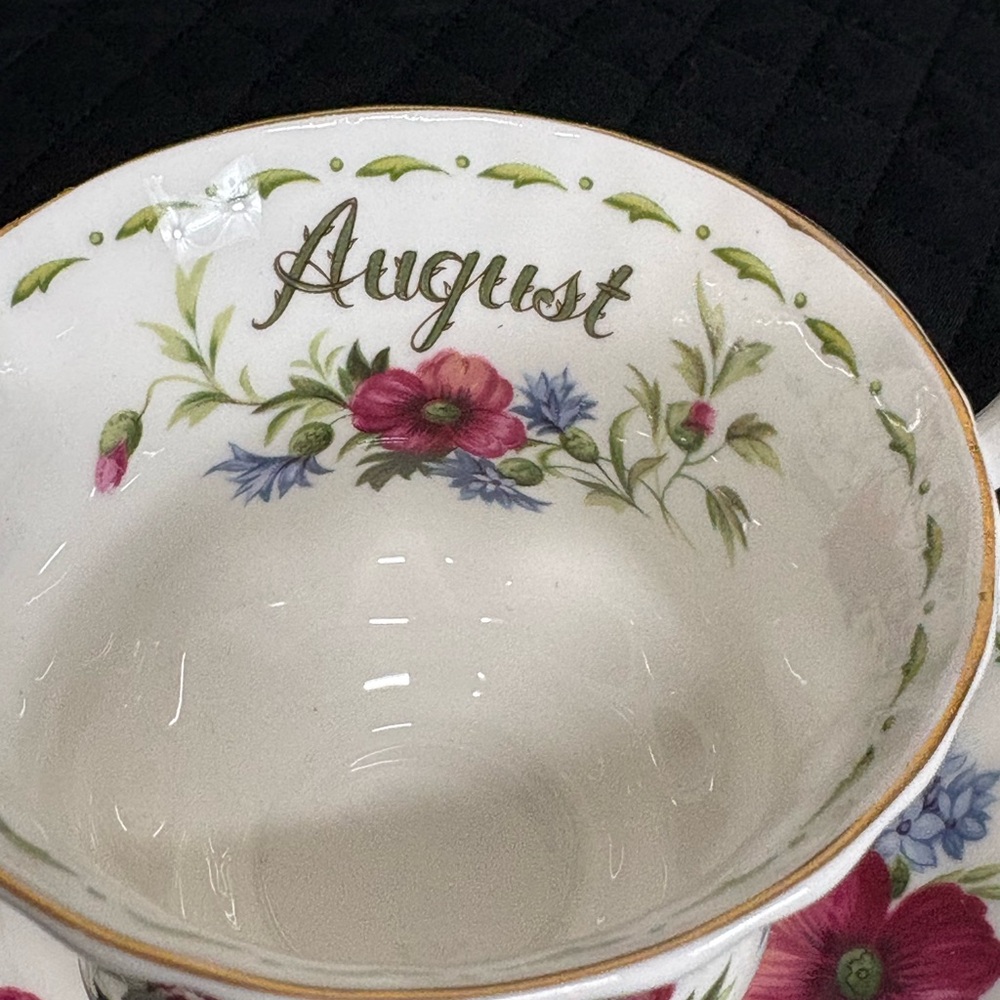 Royal Albert Bone China Flower of the Month August Poppy Teacup & Saucer - Picture 9 of 14